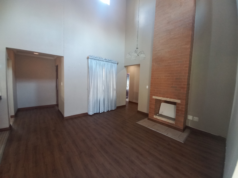 3 Bedroom Property for Sale in Waterval East North West